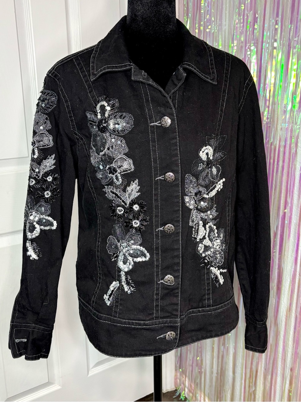 VTG Chico's Platinum Black Denim Jacket W/Silver Floral Sequin Embroidered Detai